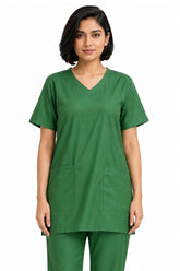 Clozzi green women’s dual-pocket scrub top front view
